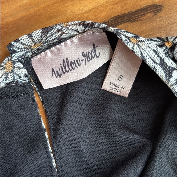 Daisy print blouse - Picture 6 of 14